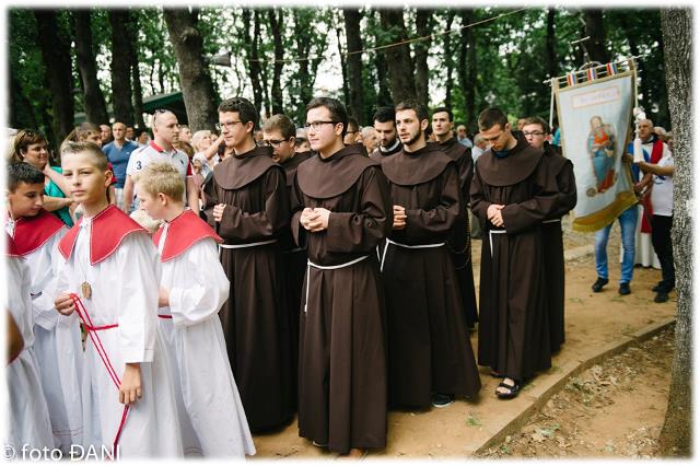 Нехай молитва буде для вас життям. M.M.