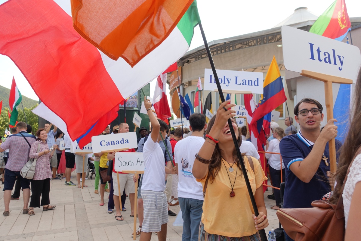 "Будьте милосердні!" Розпочався Младіфест (фоторепортаж)