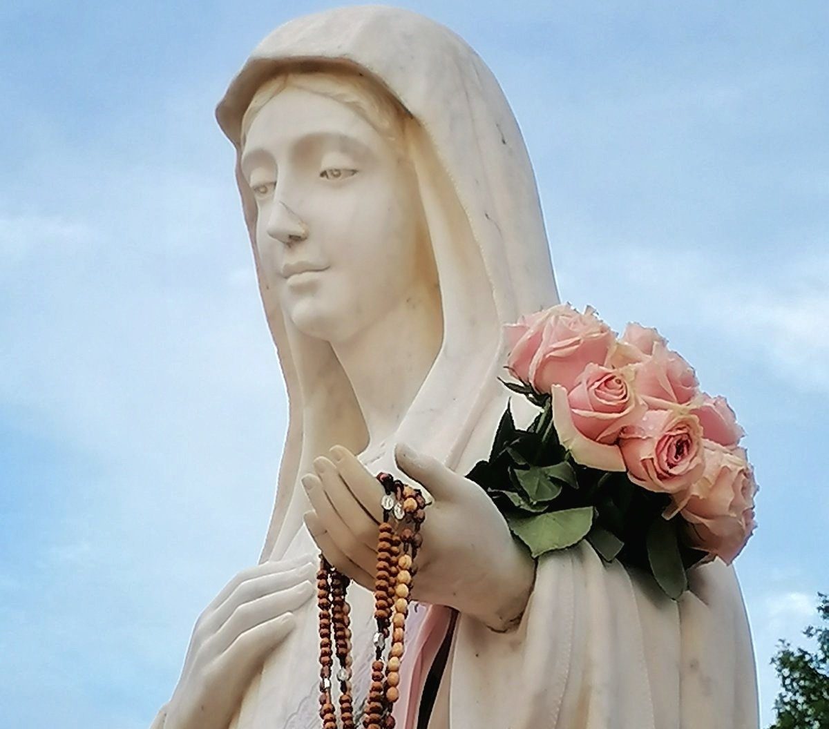 ДЕВ’ЯТНИЦЯ ДО 40-Ї РІЧНИЦІ ОБ’ЯВЛЕНЬ БОГОРОДИЦІ У МЕДЖУҐОР’Ї